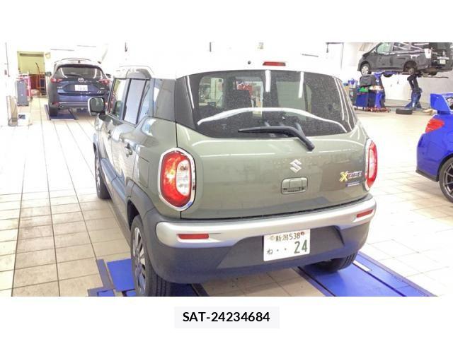 Suzuki X BEE 2023-04 8747009-1