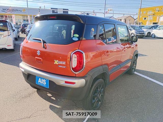 Suzuki X BEE 2018-09 8747012-2