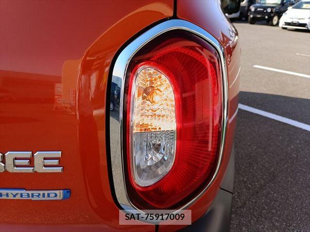 Suzuki X BEE 2018-09 8747012-5