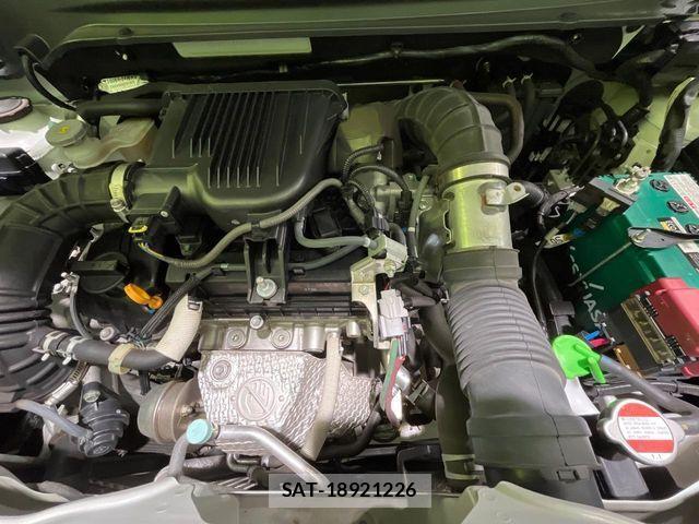 Suzuki X BEE 2018-08 8872453-17
