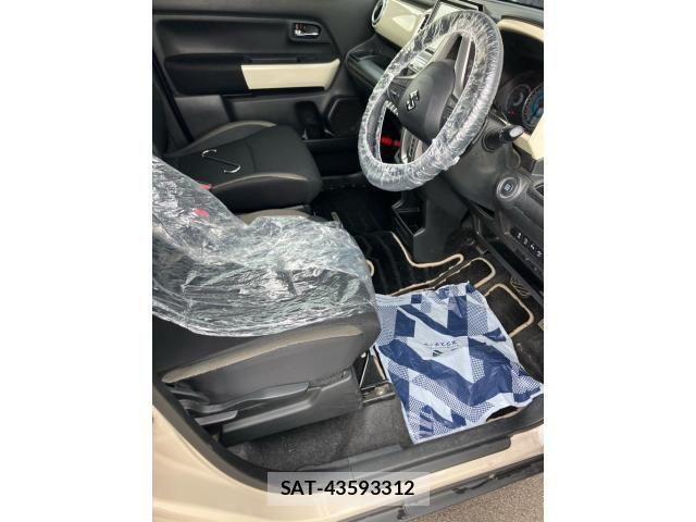 Suzuki X BEE 2017-12 8883088-13