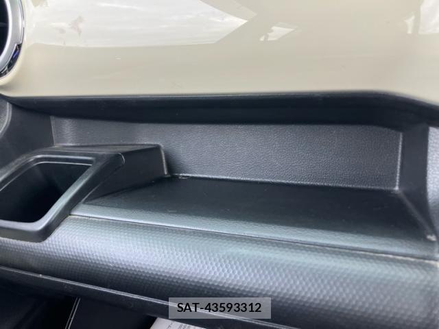 Suzuki X BEE 2017-12 8883088-25