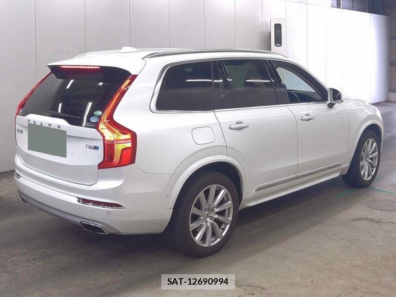 Volvo XC90 2016-02 8143312-1