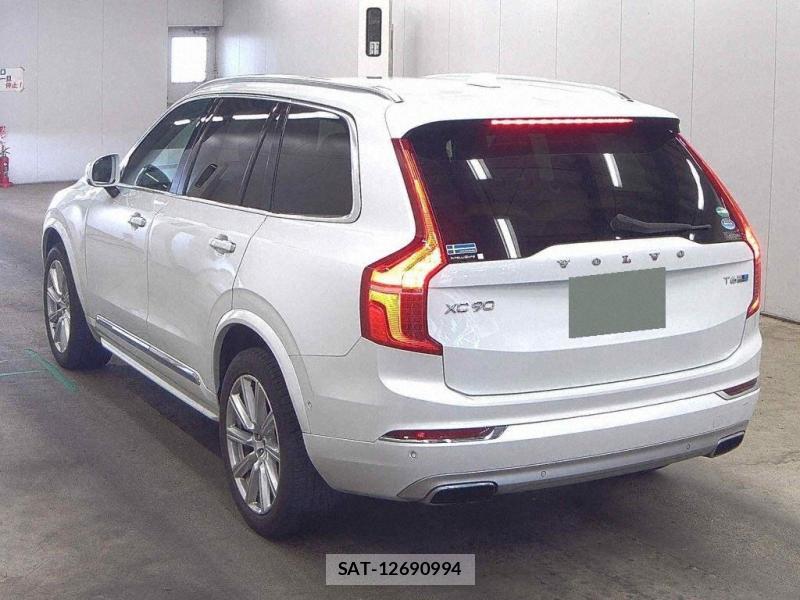 Volvo XC90 2016-02 8143312-2