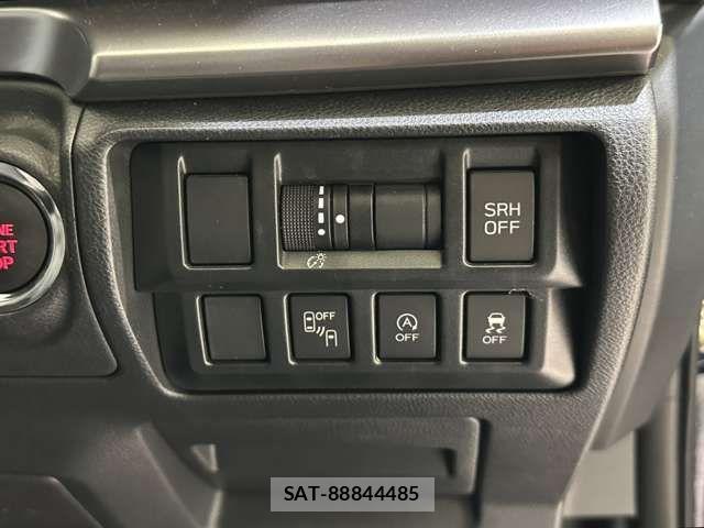 Subaru XV 2017-11 1830573-15