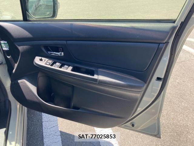 Subaru XV 2013-04 6915928-9