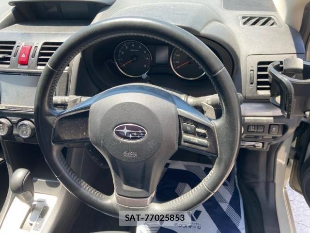 Subaru XV 2013-04 6915928-11