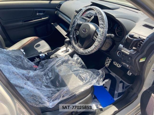 Subaru XV 2013-04 6915928-8