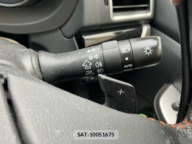 Subaru XV 2016-08 7331459-23