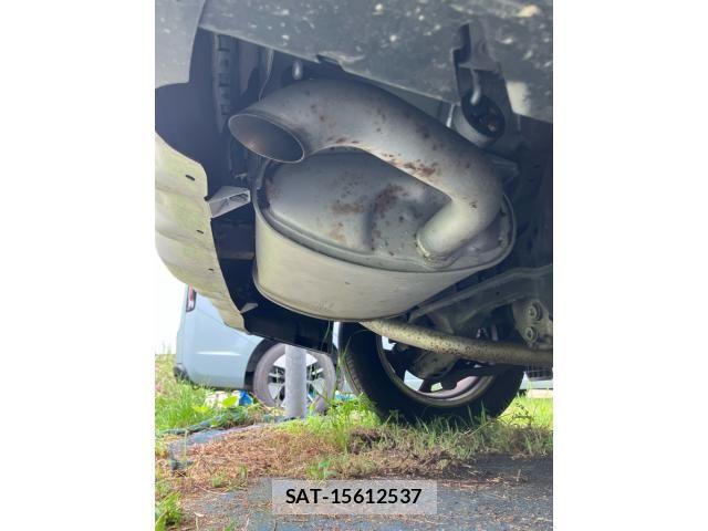 Subaru XV 2015-01 7459110-11
