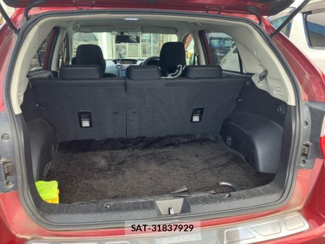 Subaru XV 2013-09 8102952-11