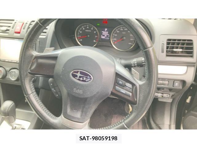 Subaru XV 2013-07 8318308-9