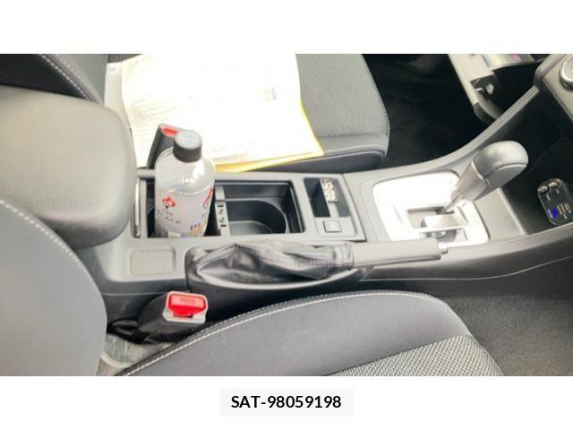 Subaru XV 2013-07 8318308-11