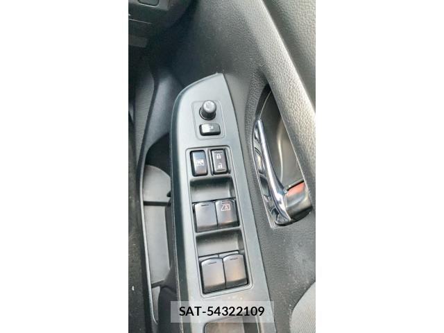 Subaru XV 2012-12 8416060-17