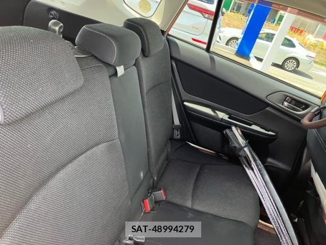 Subaru XV 2013-07 8528442-11