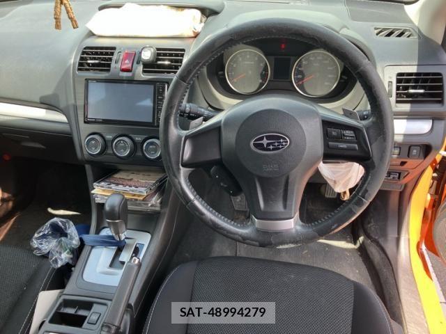 Subaru XV 2013-07 8528442-14