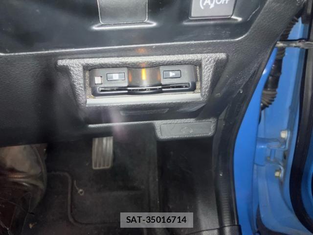 Subaru XV 2016-07 8662633-17