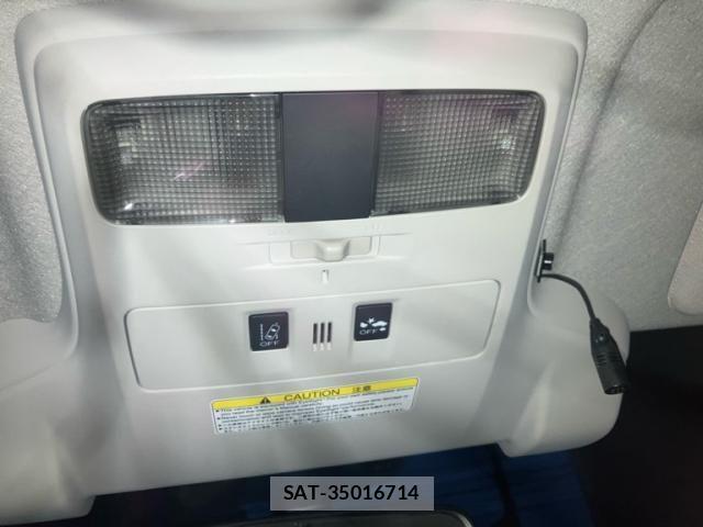 Subaru XV 2016-07 8662633-23