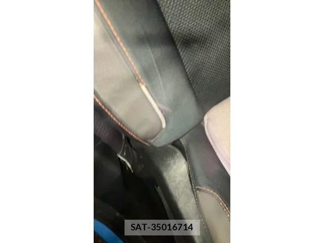 Subaru XV 2016-07 8662633-24