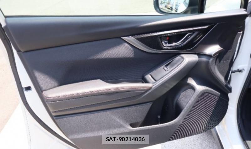 Subaru XV 2017-07 8674176-17