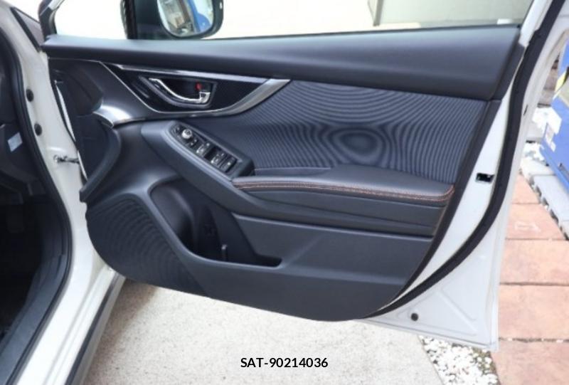 Subaru XV 2017-07 8674176-18