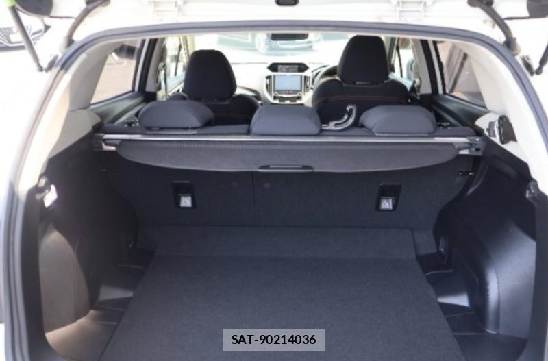 Subaru XV 2017-07 8674176-21