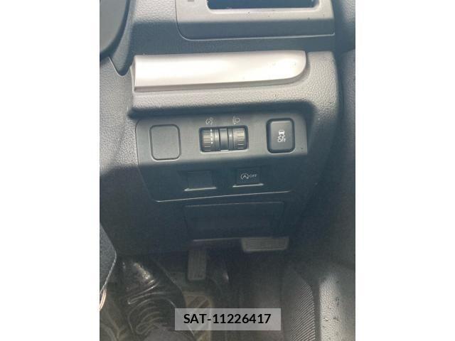 Subaru XV 2013-02 8782762-12
