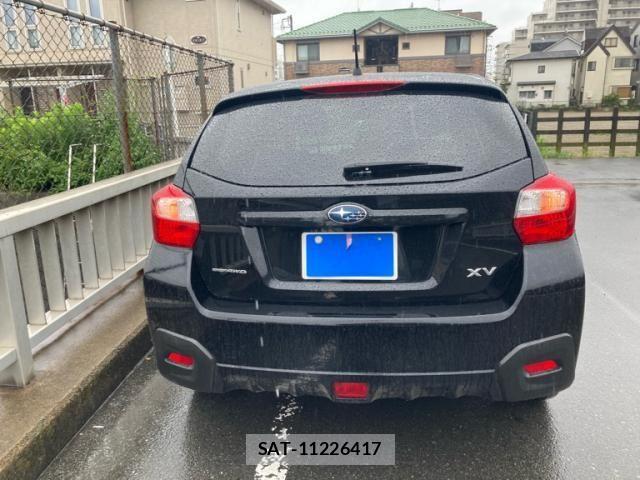 Subaru XV 2013-02 8782762-7