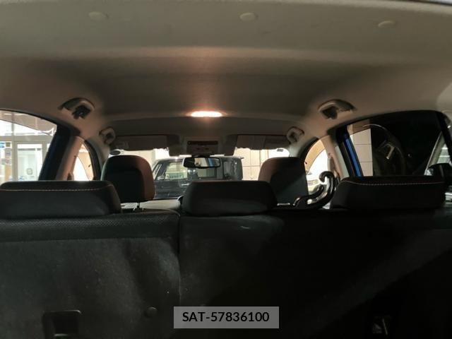 Subaru XV 2016-07 8883134-10