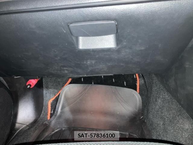 Subaru XV 2016-07 8883134-17