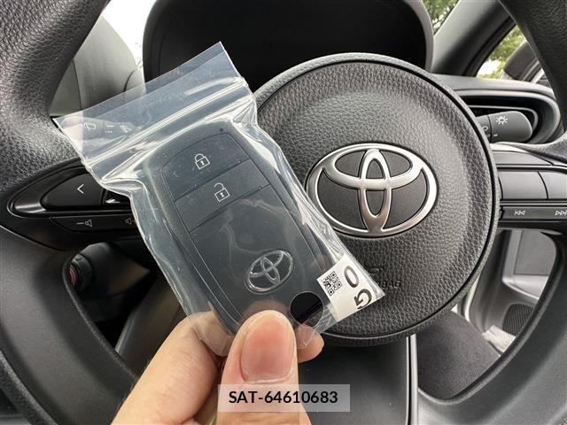 Toyota YARIS 2024-09 873621-11