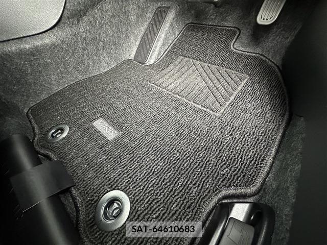 Toyota YARIS 2024-09 873621-27