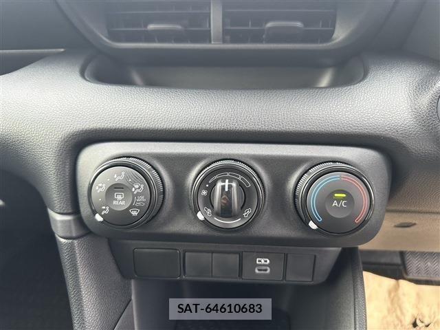 Toyota YARIS 2024-09 873621-7