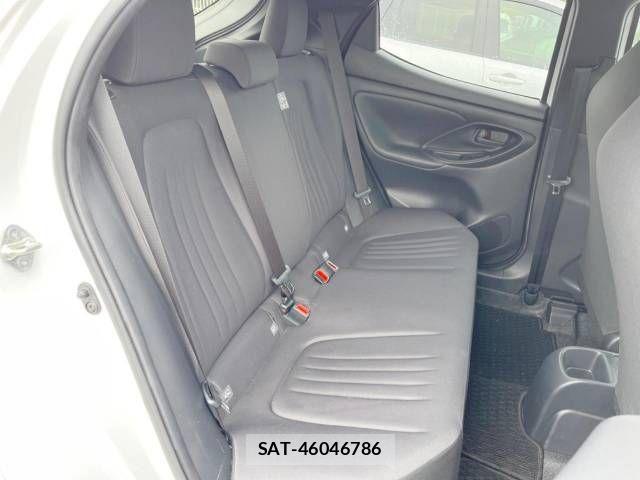 Toyota YARIS 2023-07 878672-9