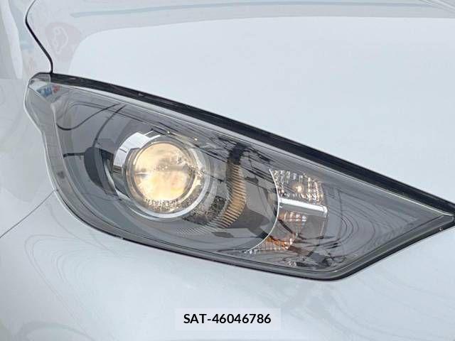 Toyota YARIS 2023-07 878672-12