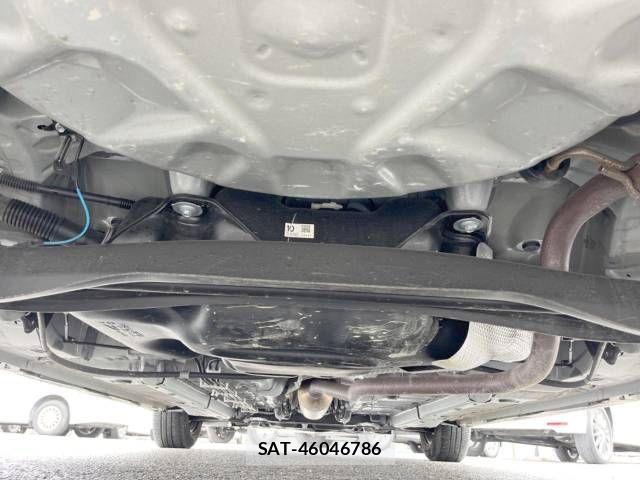 Toyota YARIS 2023-07 878672-19