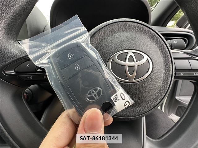 Toyota YARIS 2024-09 1055335-9