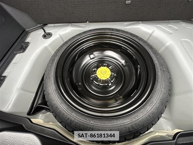Toyota YARIS 2024-09 1055335-16