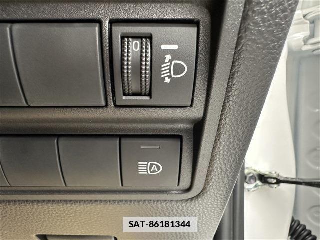 Toyota YARIS 2024-09 1055335-22