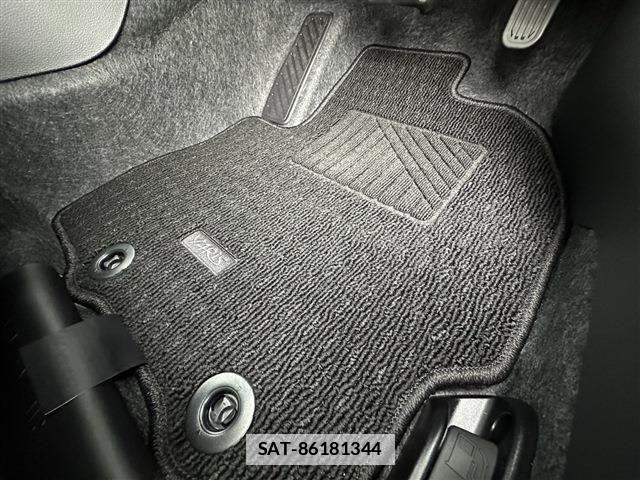 Toyota YARIS 2024-09 1055335-26