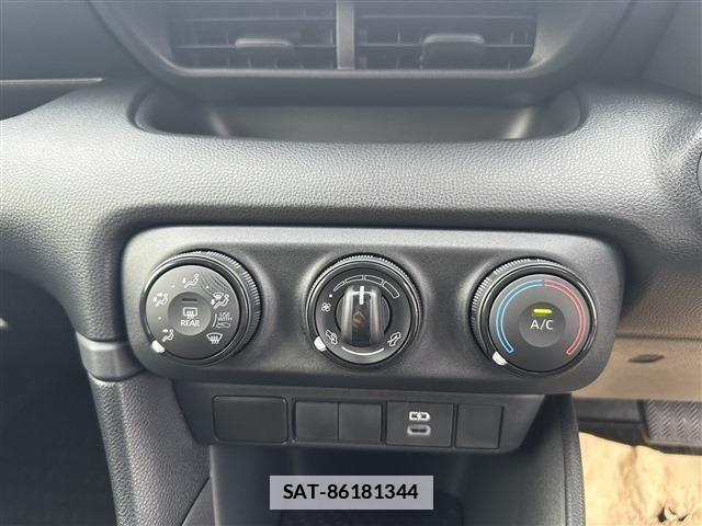 Toyota YARIS 2024-09 1055335-5