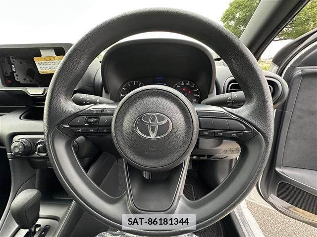 Toyota YARIS 2024-09 1055335-7