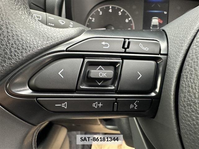 Toyota YARIS 2024-09 1055335-8