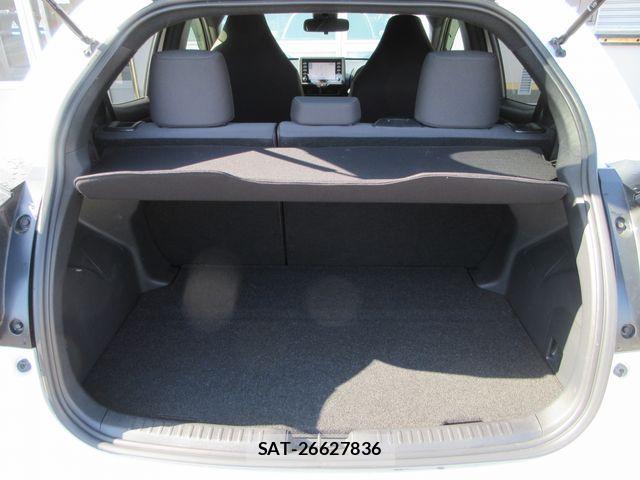 Toyota YARIS 2021-06 3423920-13