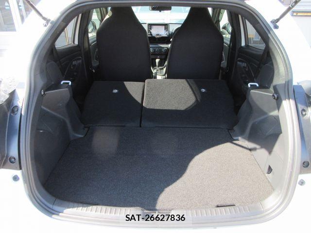 Toyota YARIS 2021-06 3423920-14