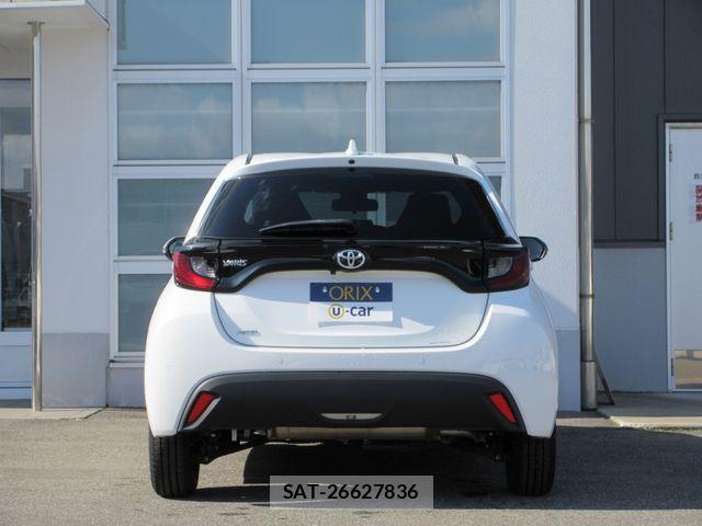 Toyota YARIS 2021-06 3423920-19