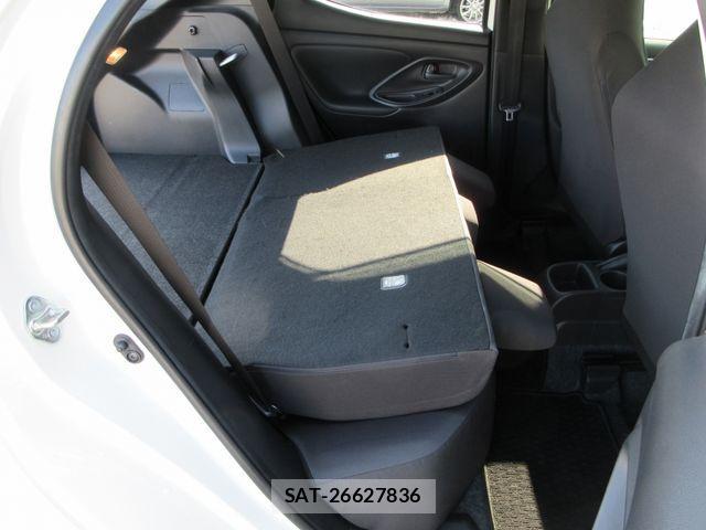 Toyota YARIS 2021-06 3423920-27