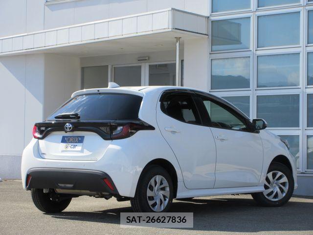 Toyota YARIS 2021-06 3423920-2