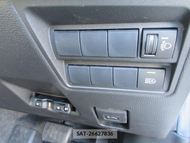 Toyota YARIS 2021-06 3423920-3