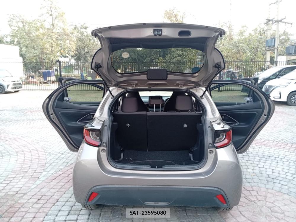 Toyota YARIS 2022-04 869237-23